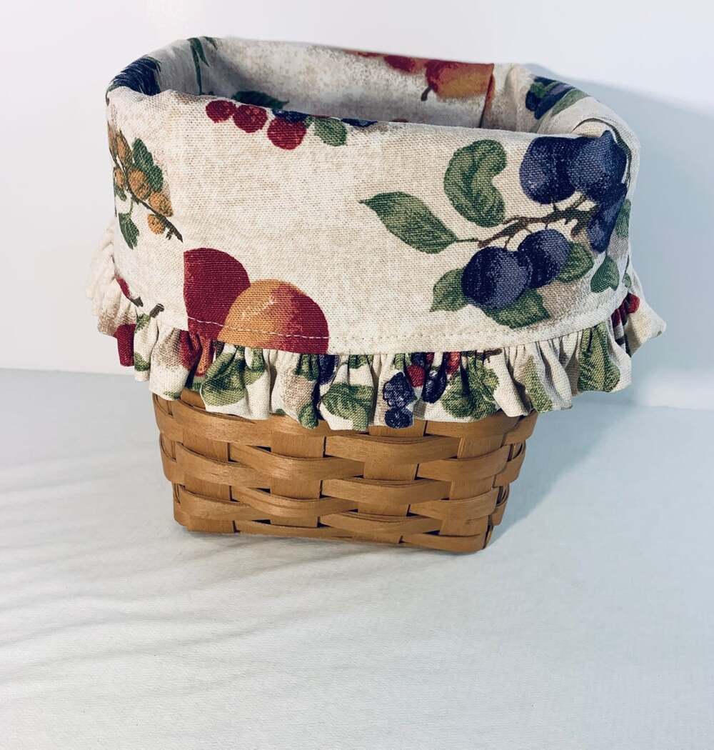 Longaberger 6.5 square Basket with Fruit Liner